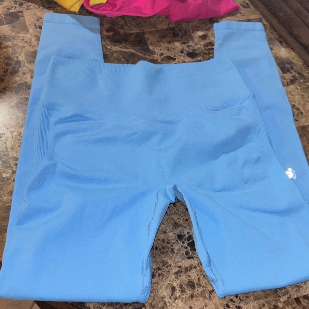 Athletic leggings
